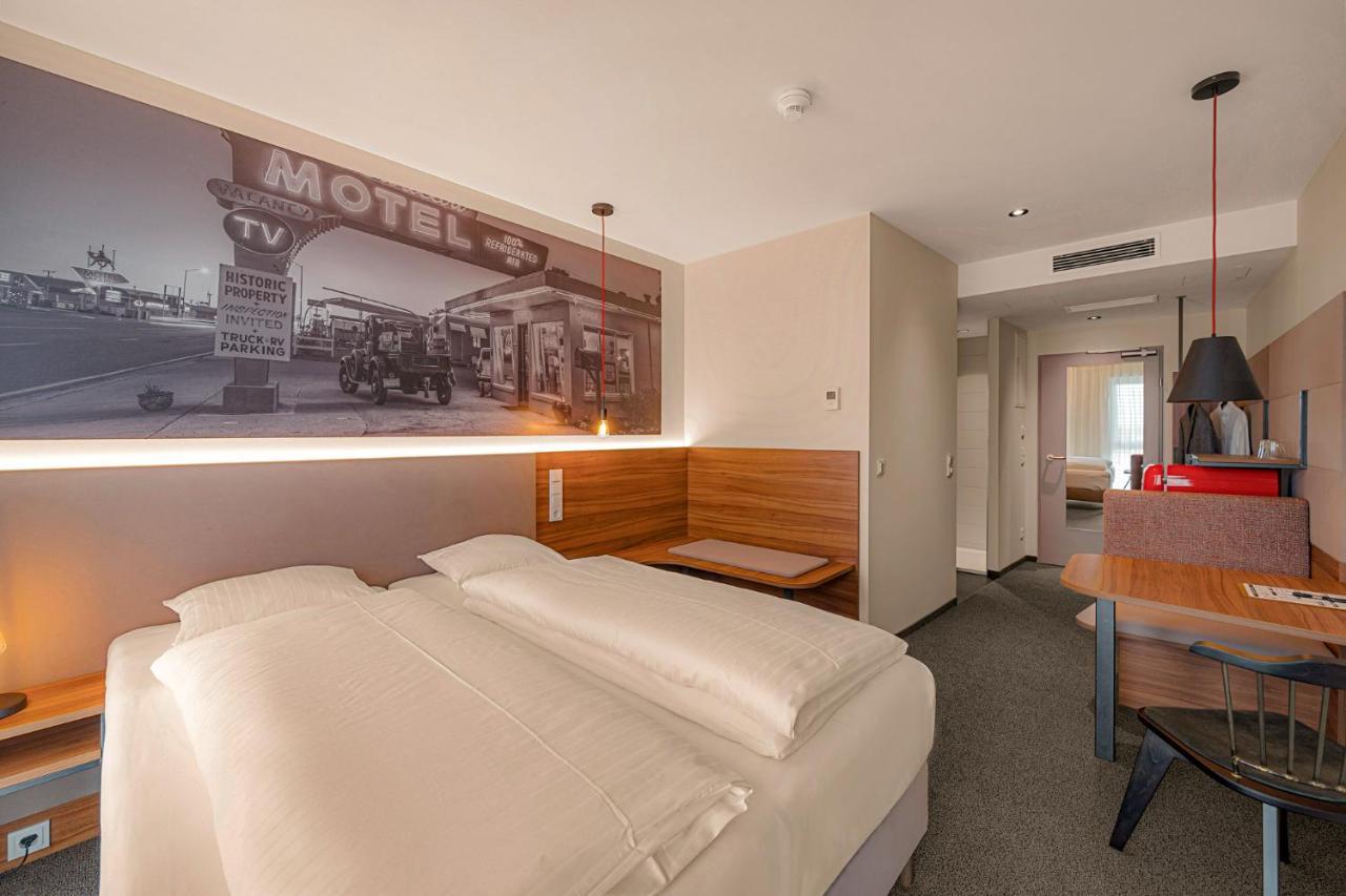 Zuendwerk - Motel Strasshof an der Nordbahn Esterno foto